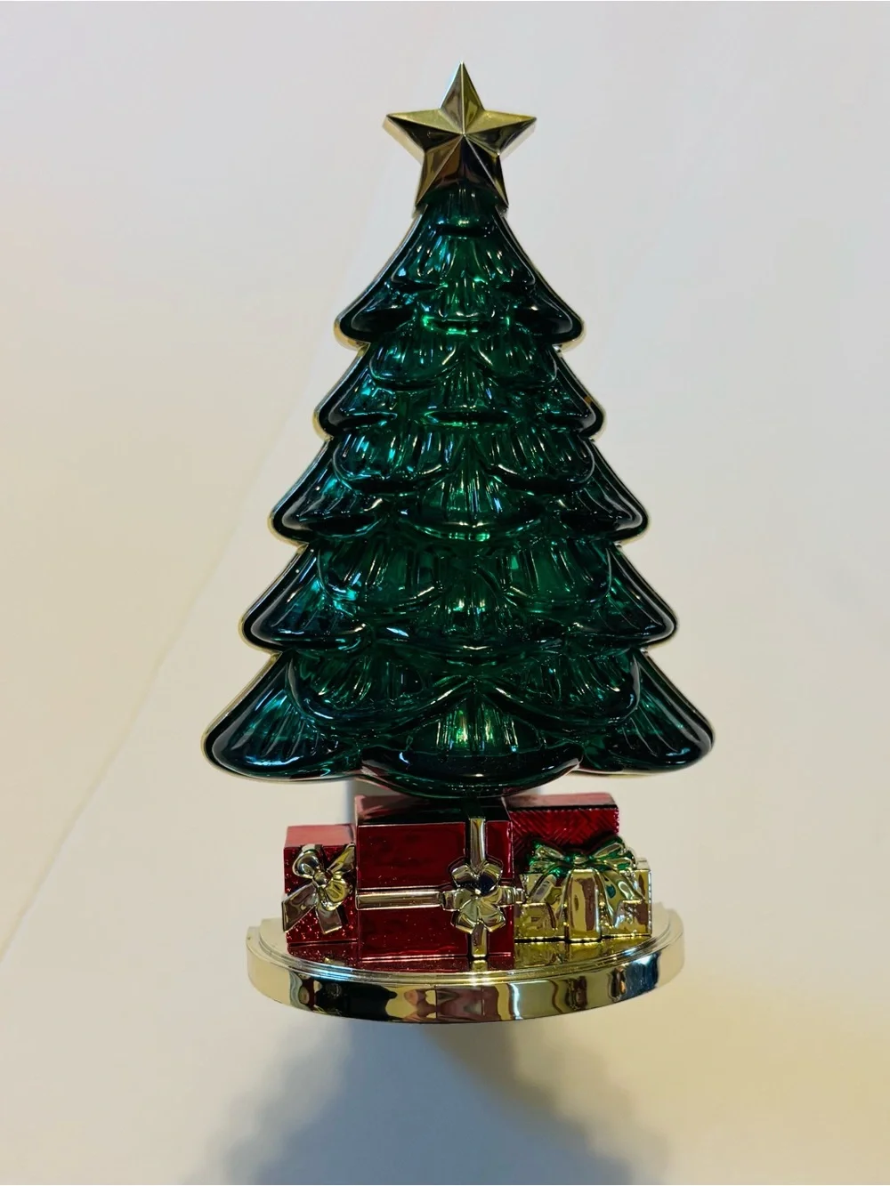Bath & Body Works wallflower plug-in Christmas tree
